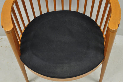 Vintage Postmodern Maple Wood Spindle Barrel Back Tapered Leg Lounge Arm Chair