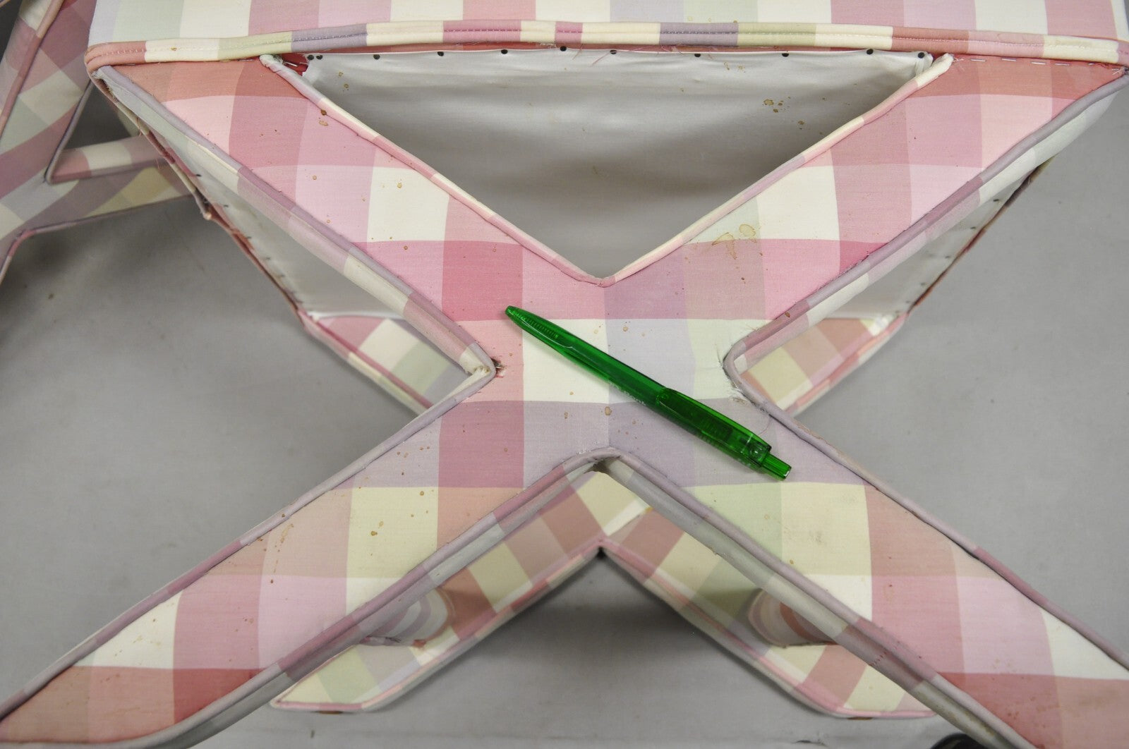 Vintage French Country Pink Plaid Hollywood Regency X-Stool Curule Bench Pair