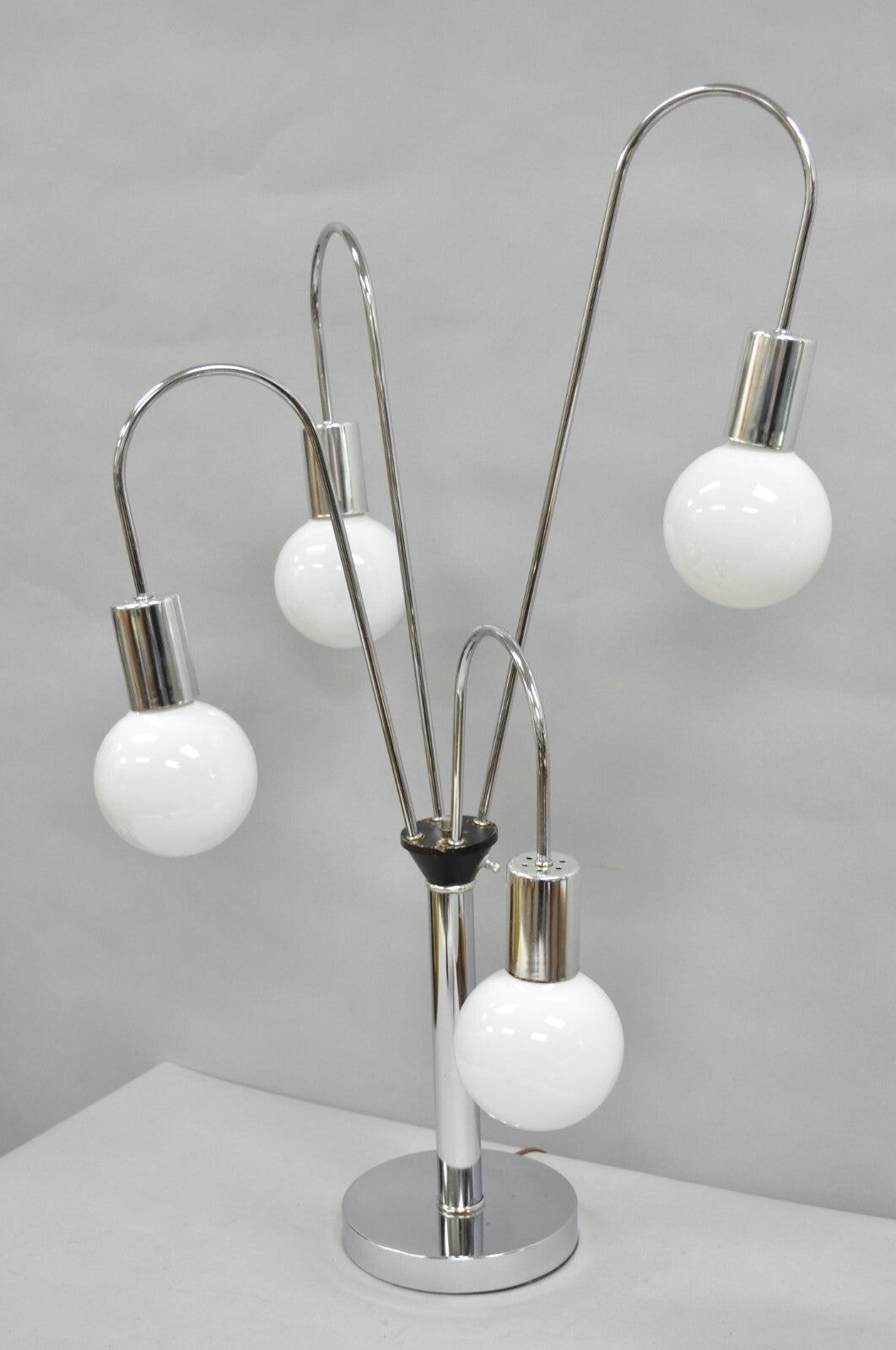 Vintage Mid Century Modern Chrome Space Age 5 Light Sculptural Table Lamp