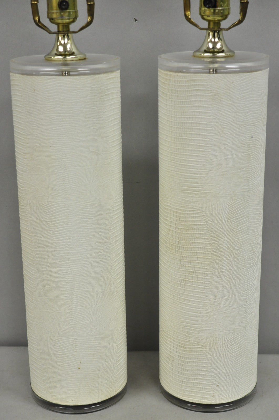 Vintage Hollywood Regency White Faux Alligator Embossed Cylinder Table Lamp Pair