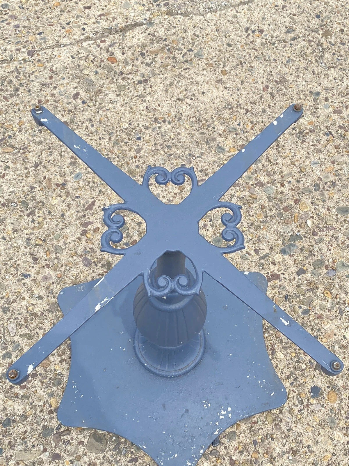 Vintage Hollywood Regency Cast Aluminum Dining Center Table Pedestal Base