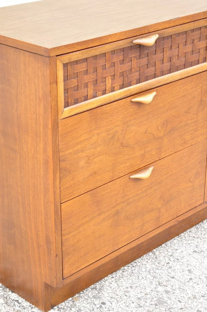 Lane Perception Altavista Mid Century Modern Walnut Laminate Top Dresser Chest