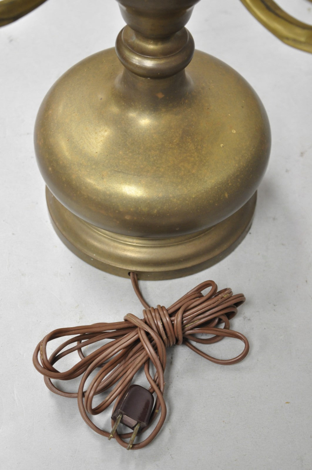 Vintage Chapman French Country Brass Tole Metal Bouillotte Desk Table Lamp