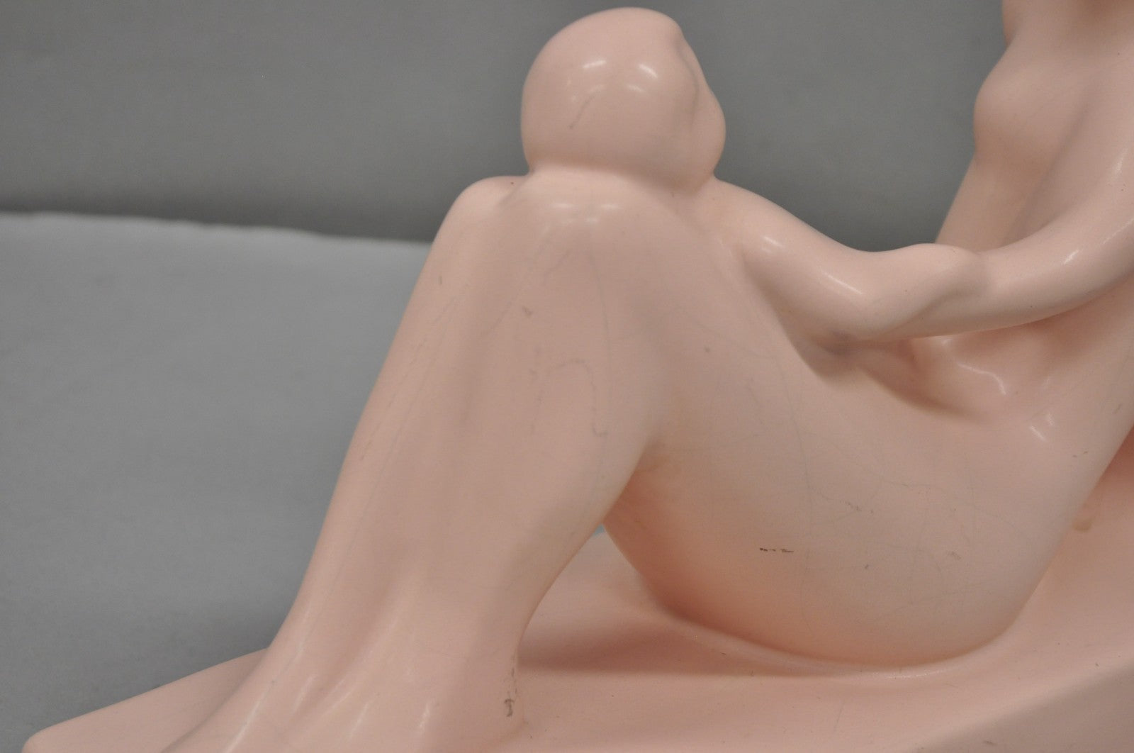 Vintage Royal Haeger "Mother and Child" Pale Pink Ceramic Statue Sculpture