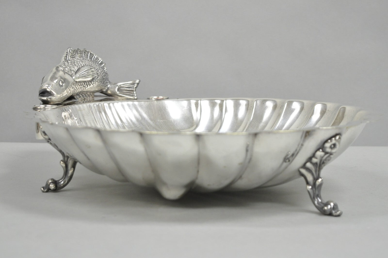 Vintage English Regency Sheffield Silver Plated Fish Clam Shell Serving Platter