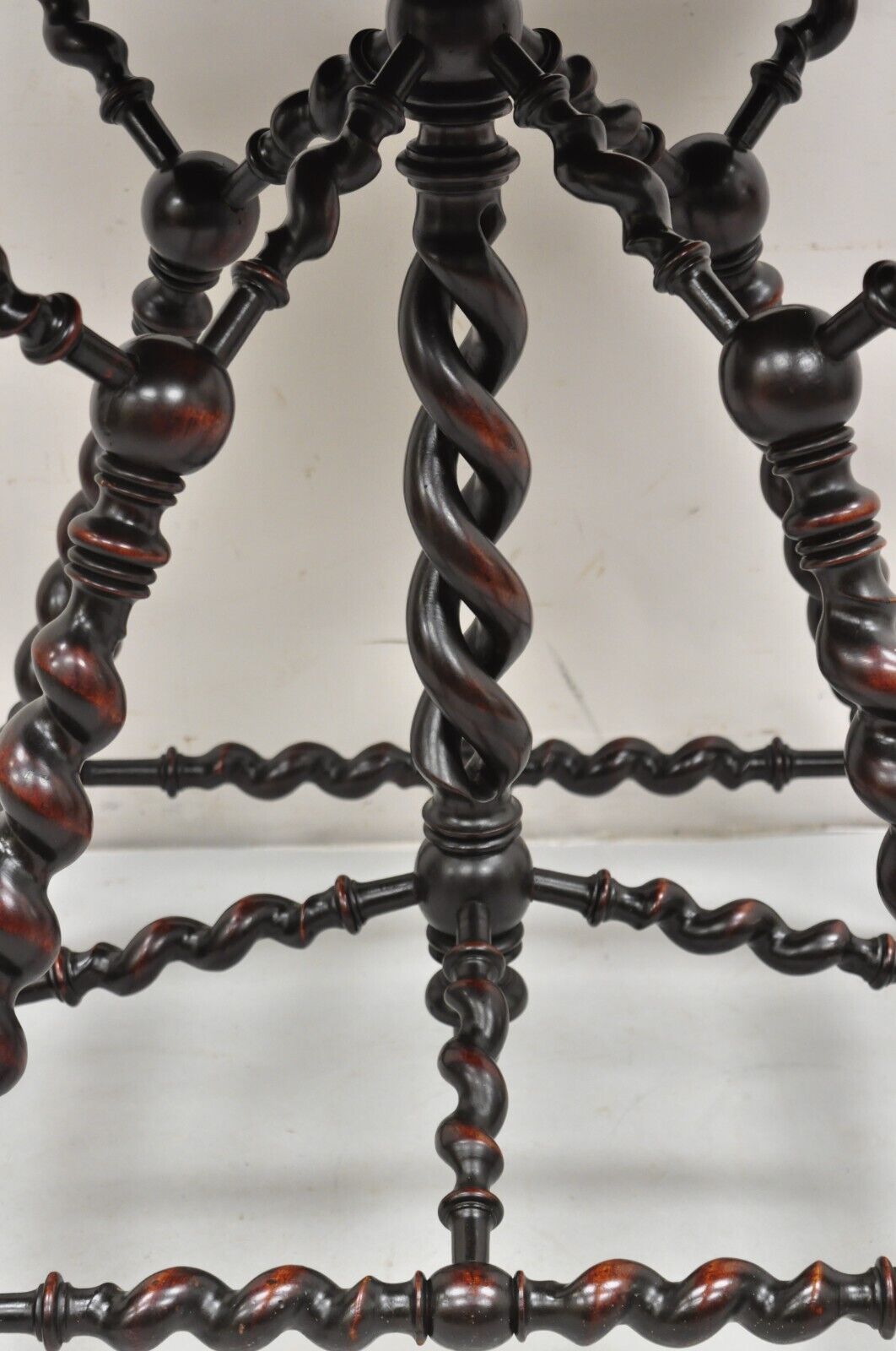 Merklen Brothers Victorian Barley Twist Mahogany Occasional Parlor Table