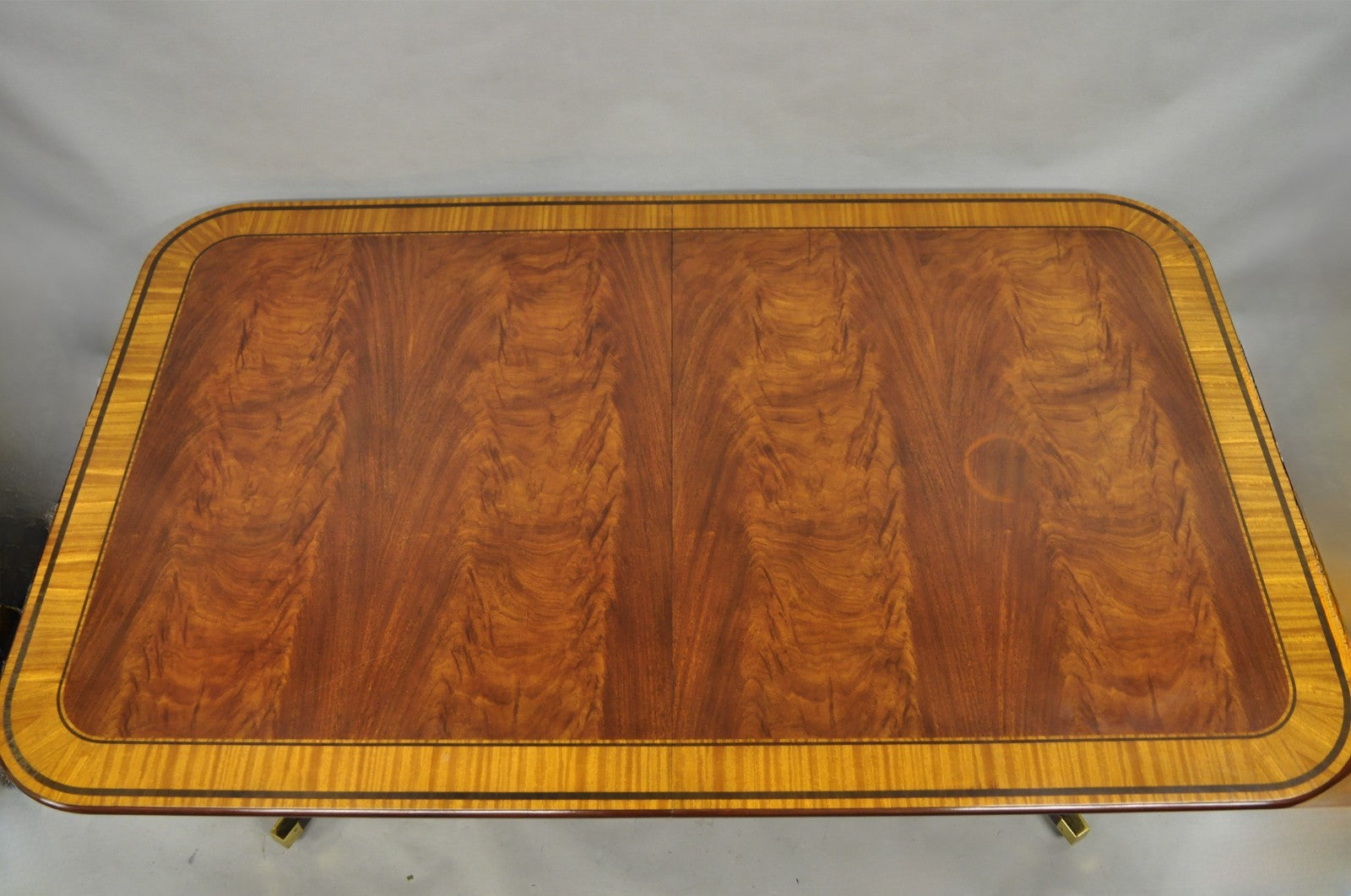 Baker Stately Homes Collection Georgian Duncan Phyfe Mahogany Dining Room Table