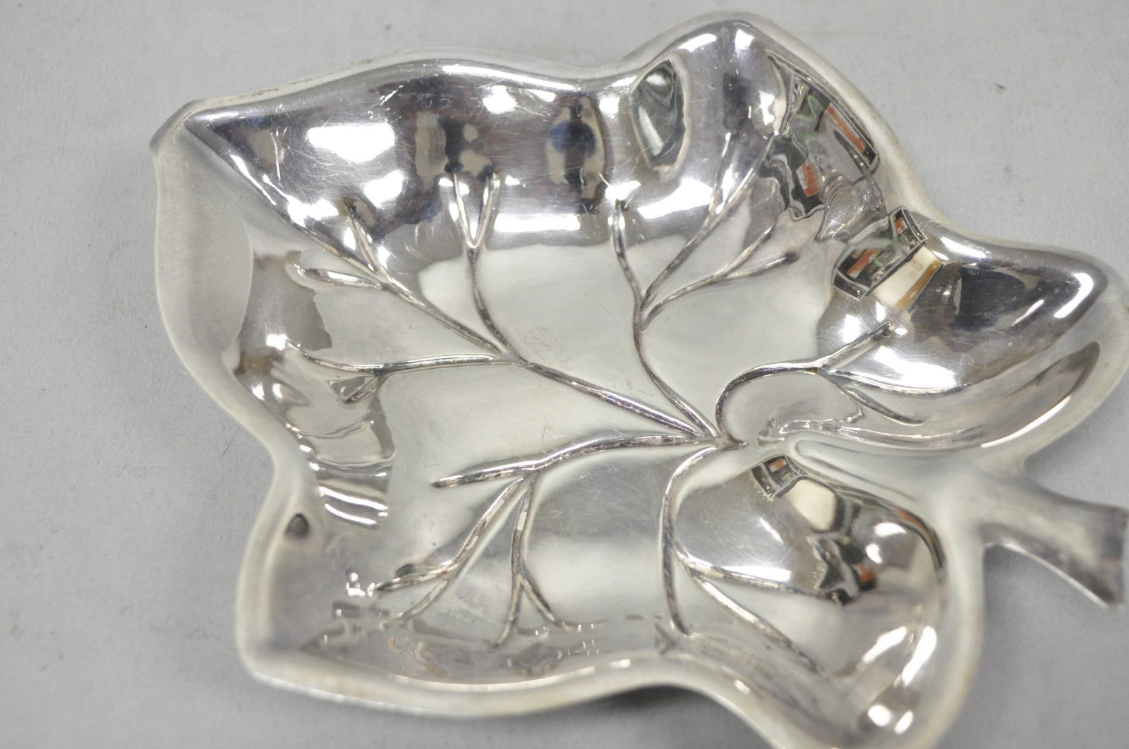 Vintage Canterbury Silver Plated Miniature Leaf Shaped Trinkets Dish Set of 2