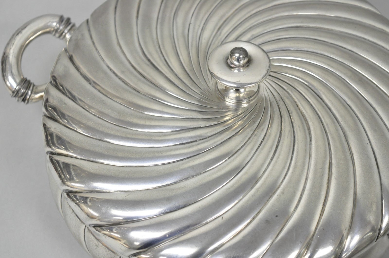 Antique Meriden B Co Spiral Swirl Silver Plated Covered Serving Dish Tureen Pair