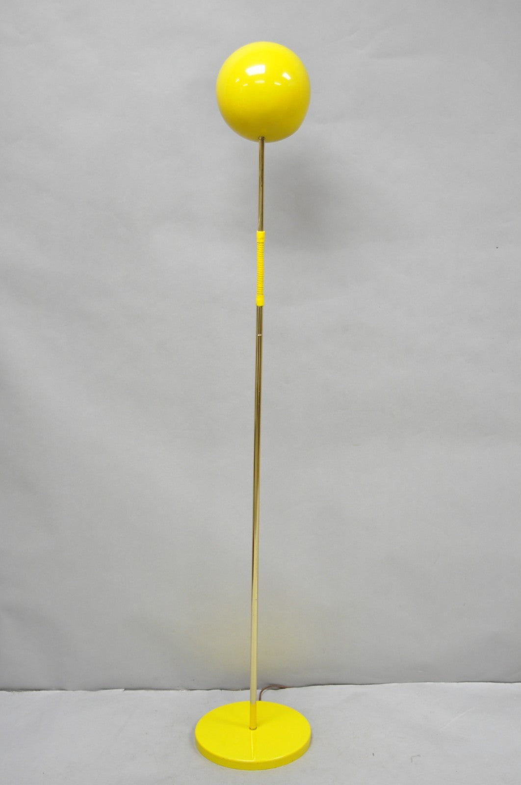 Vintage Mid Century Modern Kurt Versen Style Yellow Gooseneck Saucer Floor Lamp