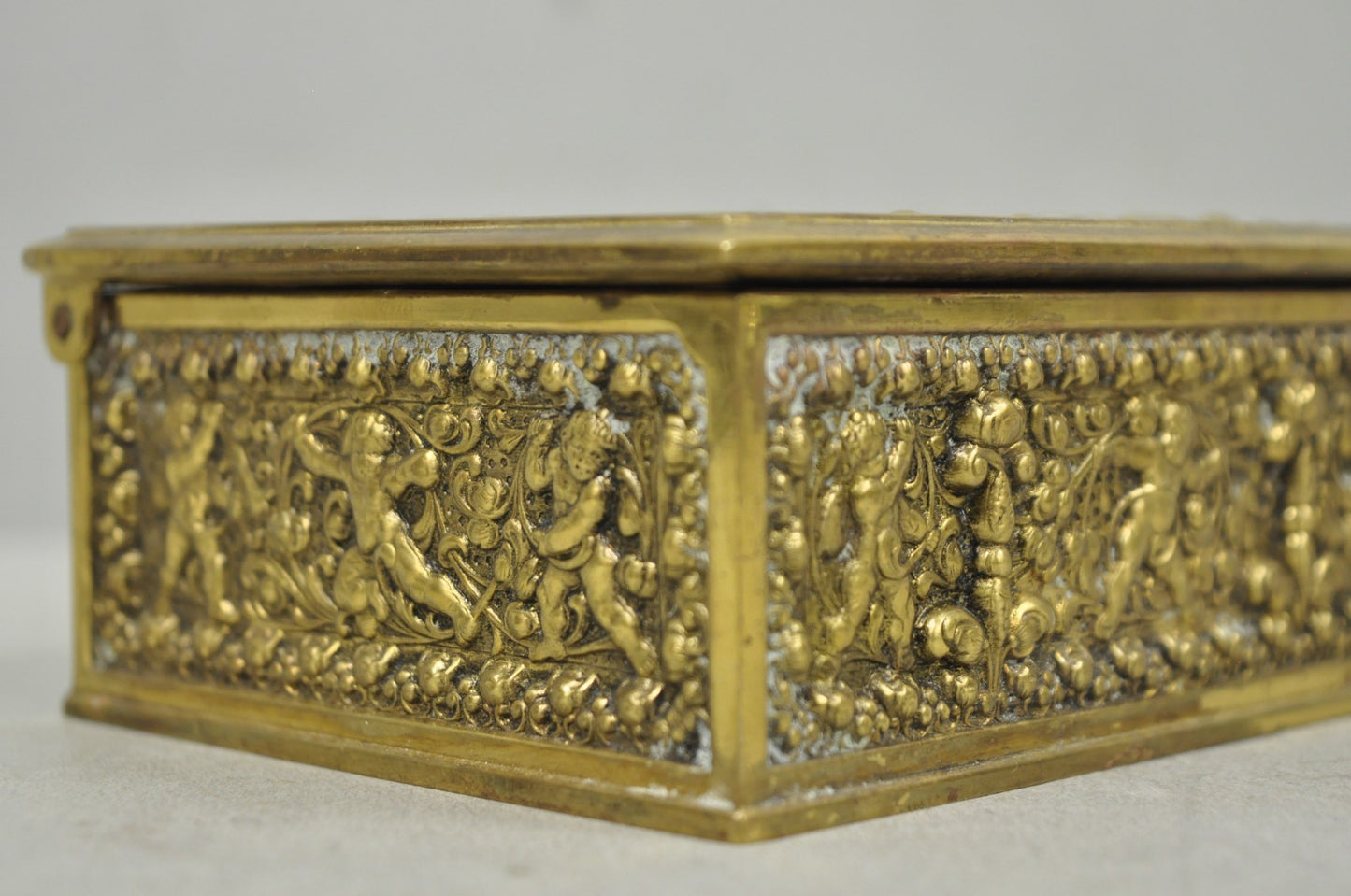 Antique Louis XV Style Brass Bronze Cherub Vanity Jewelry Tobacco Box Humidor