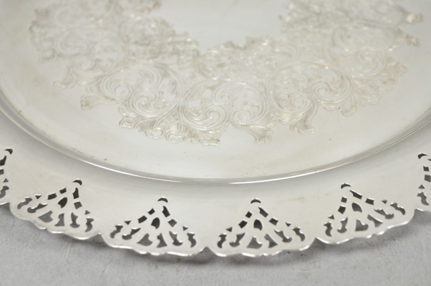 Vintage Victorian Style Round Silver Plated 15" Bar Serving Platter Tray