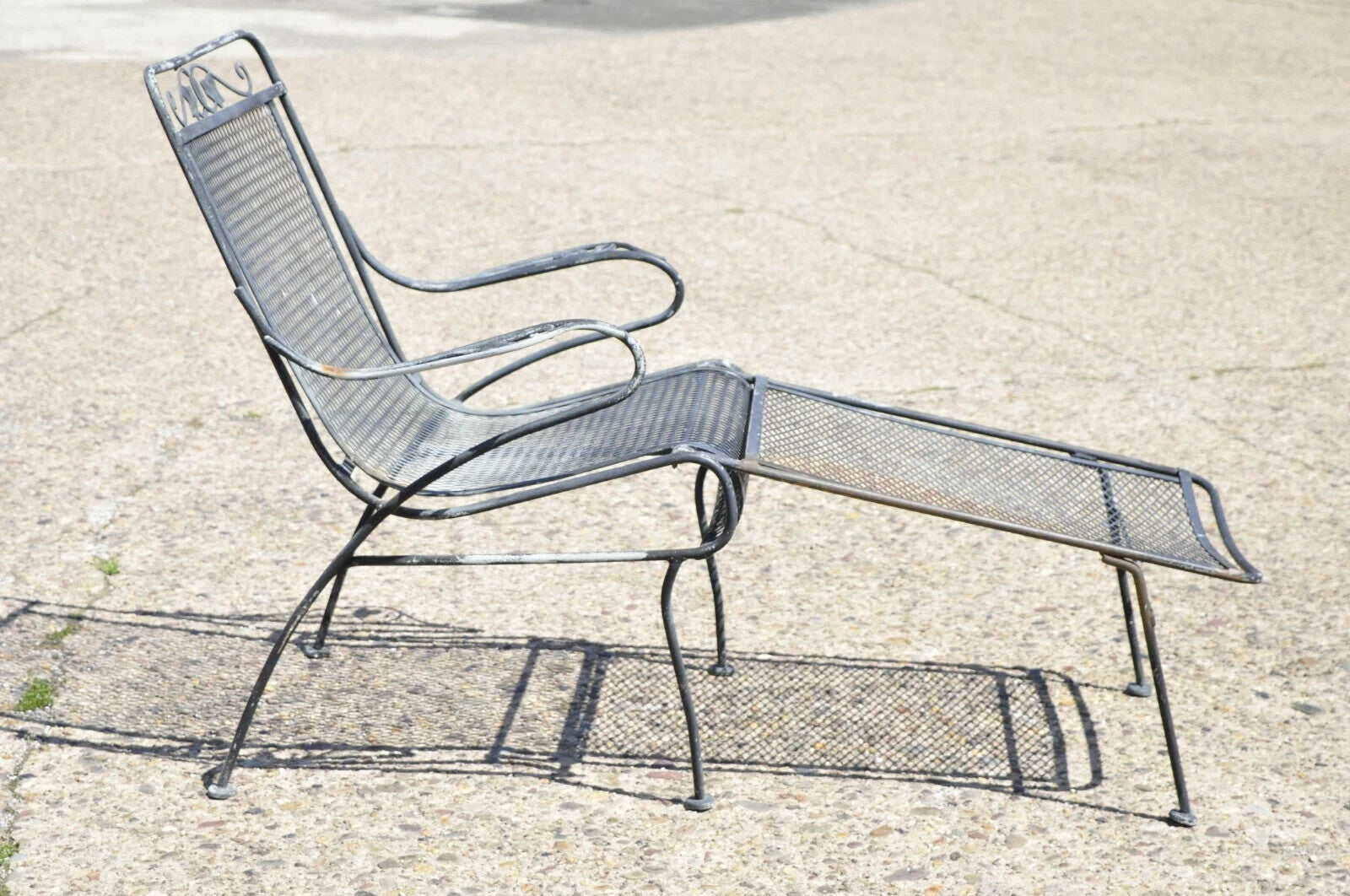 Vintage Woodard Wrought Iron Garden Chaise Lounge Chair w/ Removable Footstool