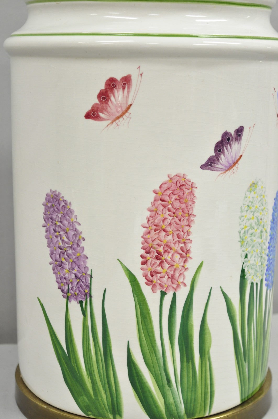 Paul Hanson French Country Porcelain Jardiniere Butterfly & Flower Table Lamp
