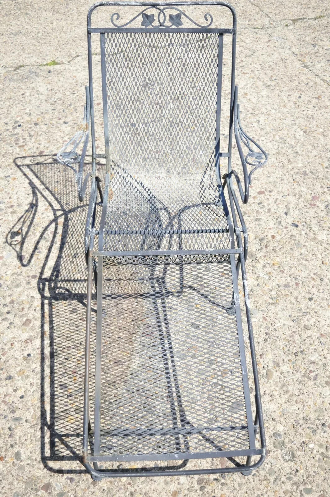 Vintage Woodard Wrought Iron Garden Chaise Lounge Chair w/ Removable Footstool