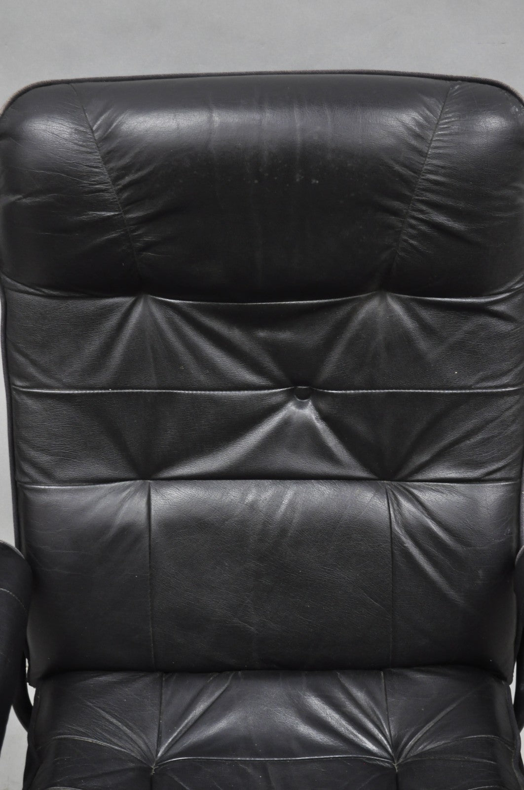 Vintage Black Leather Ekornes Stressless Style Swivel Recliner Lounge Chair