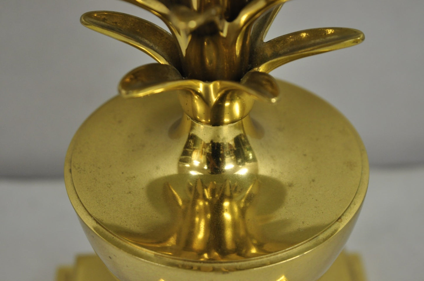 Chapman Hollywood Regency Brass Pineapple Tole Metal Black Shade Table Lamp