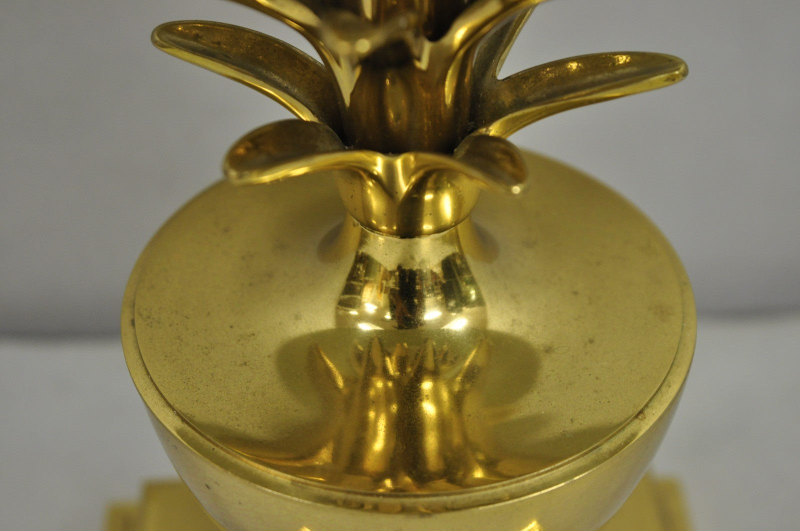 Chapman Hollywood Regency Brass Pineapple Tole Metal Black Shade Table Lamp