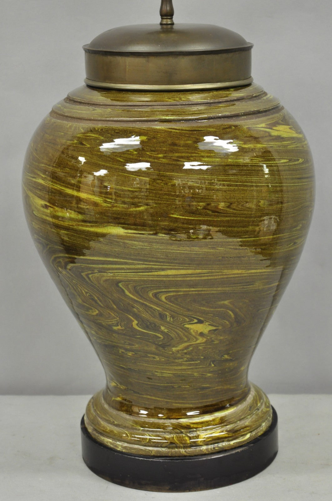 Vintage Mid Century Modern Green Swirl Glazed Ceramic Jardiniere Table Lamp