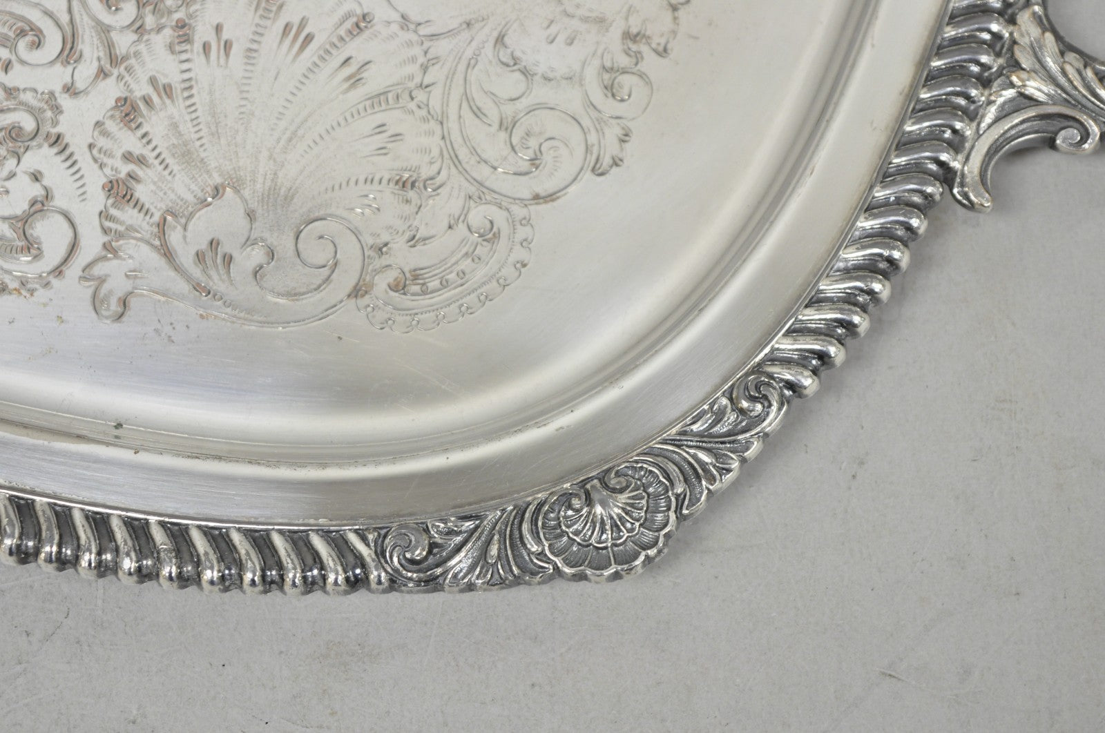 English Victorian Silver Plated Twin Handle Butlers Serving Platter Bar Tray