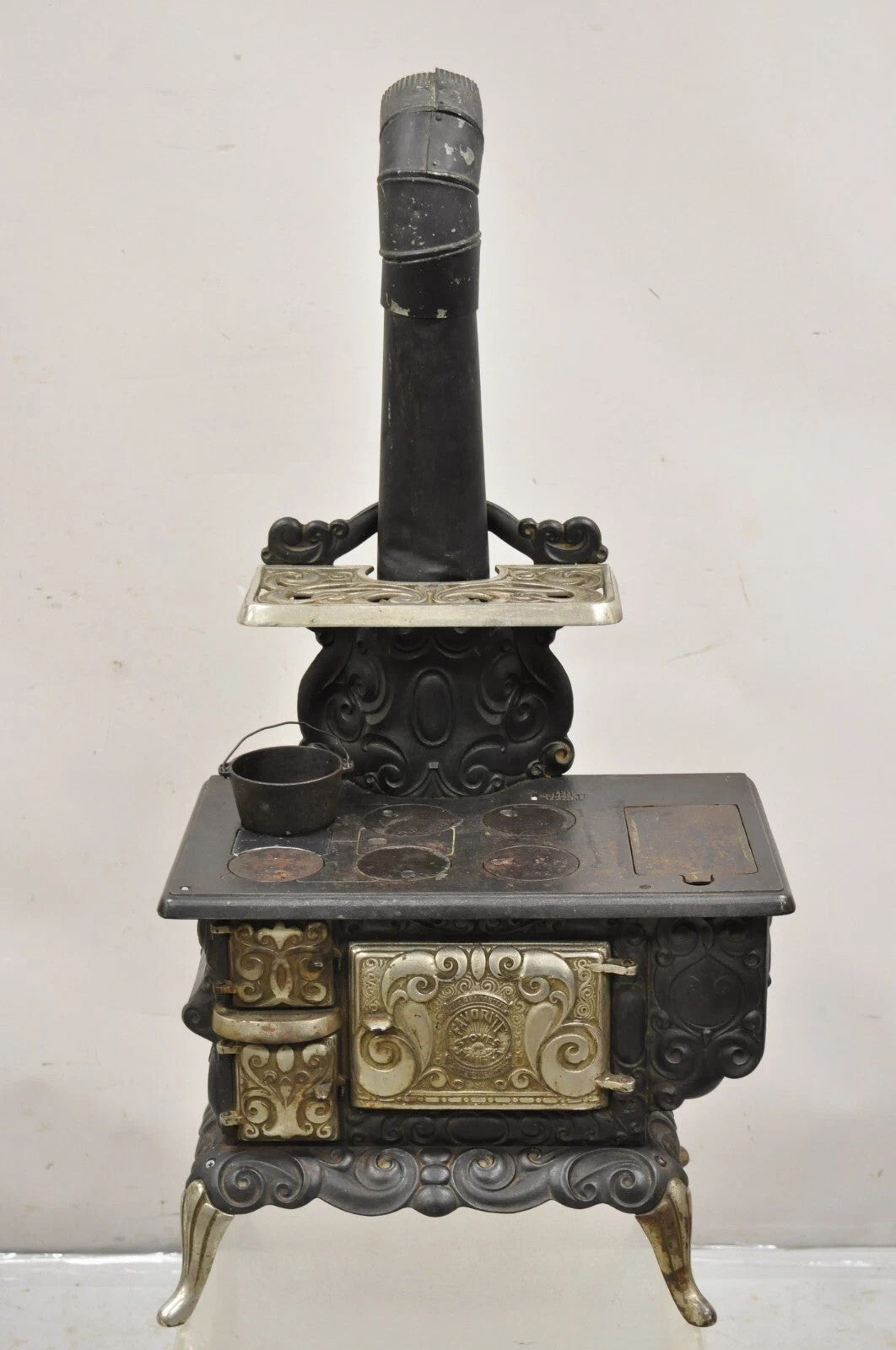 Antique Dolly's Favorite Cast Iron Child Salesman Sample Stove by Favorite Stove