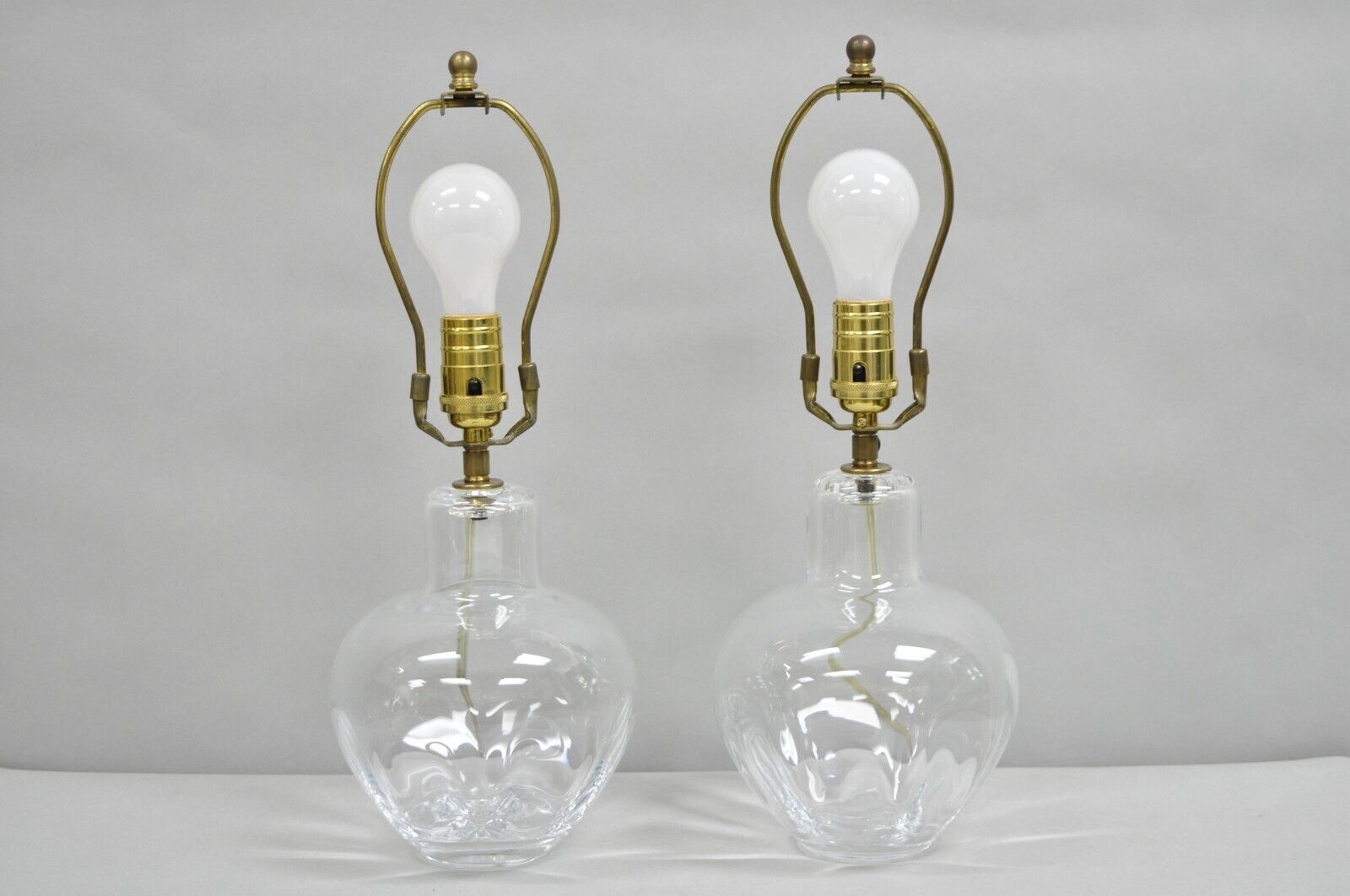 Vintage Simon Pearce Shelburne Modern Handblown Glass Vase Small Table Lamp Pair