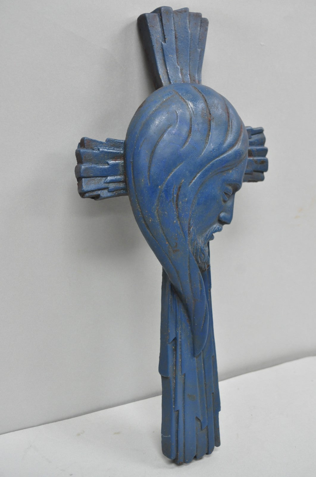 Vintage Religious Jesus Sculpted Resin Blue Mid Century Wall Crucifix Cross