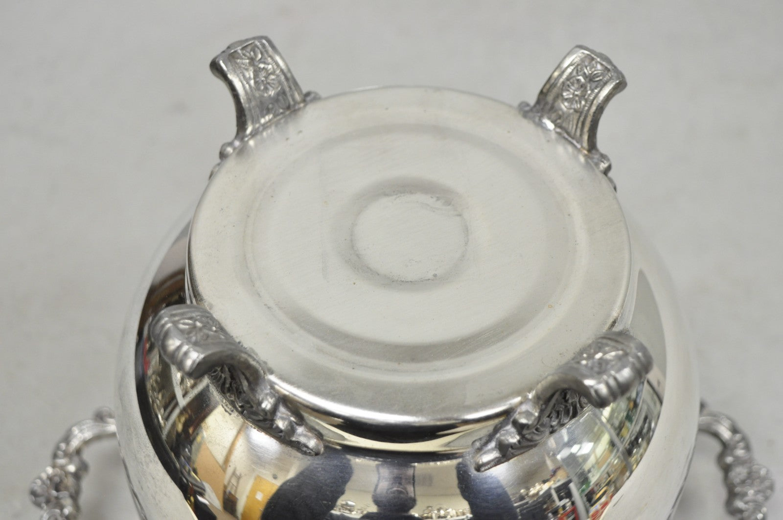 Vintage Victorian Silver Plated Footed and Covered Lidded Bar Ice Bucket