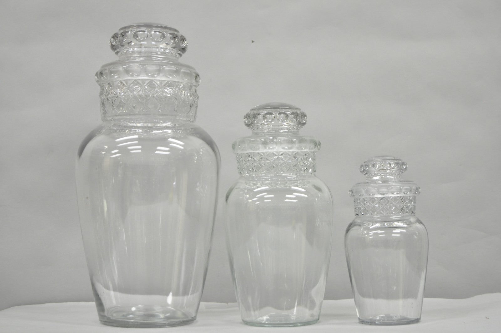 Vintage Tiffin Dakota Glass Apothecary Candy Jars Graduating Szs  - 3 Pc Set