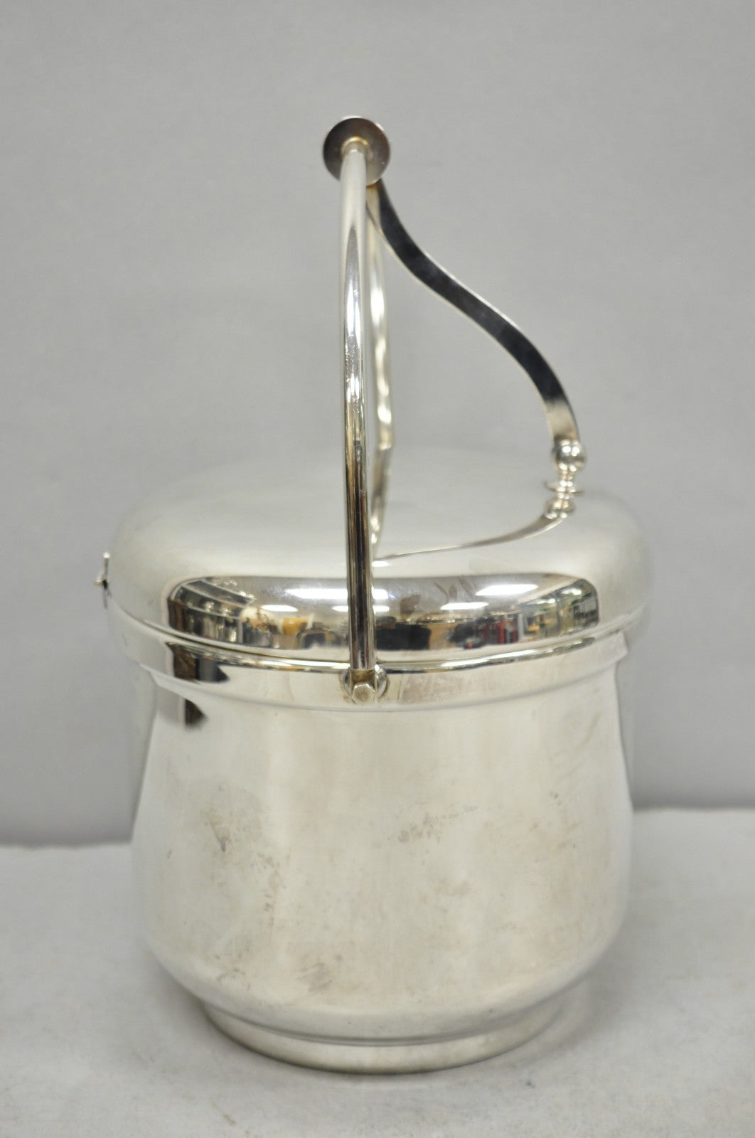 Vintage Art Deco Silver Plated Reticulating Hinge Lidded Bar Ice Bucket