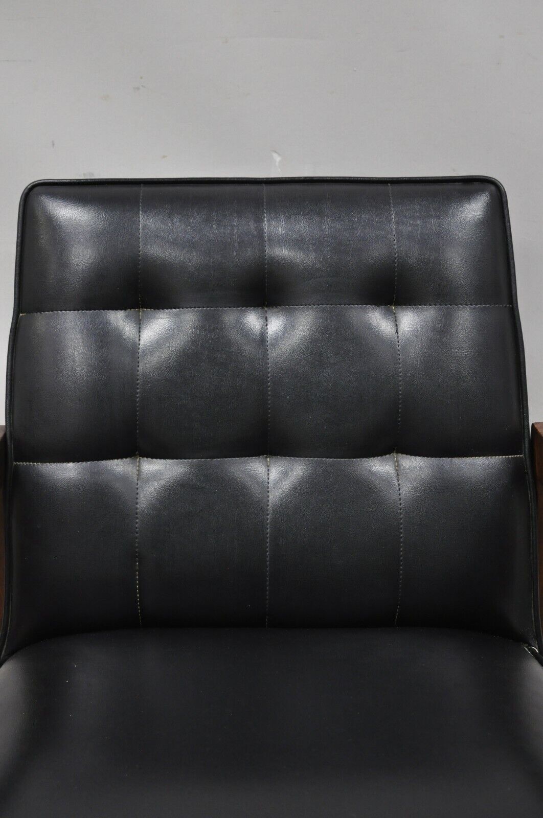 Vintage Mid Century Modern Jens Risom Style Walnut Black Vinyl Lounge Arm Chair