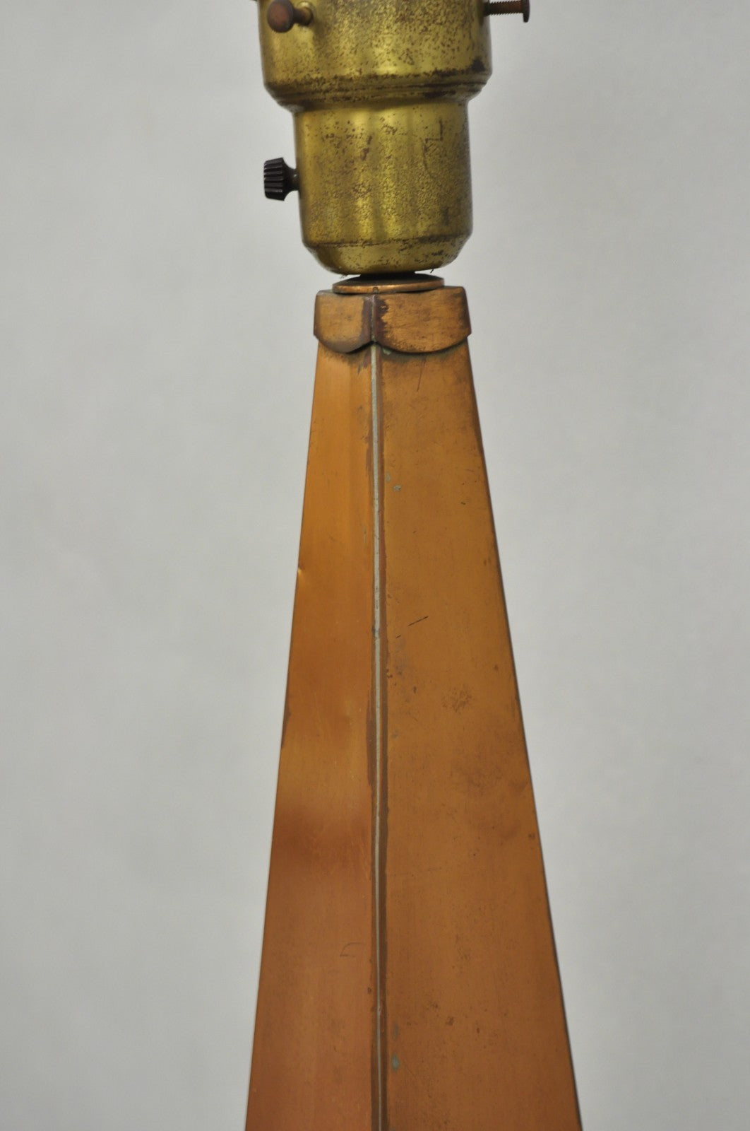 Vintage Architectural Mid Century Modern Copper Metal Obelisk Pyramid Table Lamp