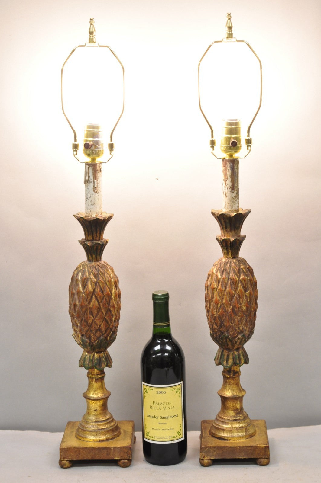 Vintage Italian Hollywood Regency Carved Gold Giltwood Pineapple Table Lamp Pair