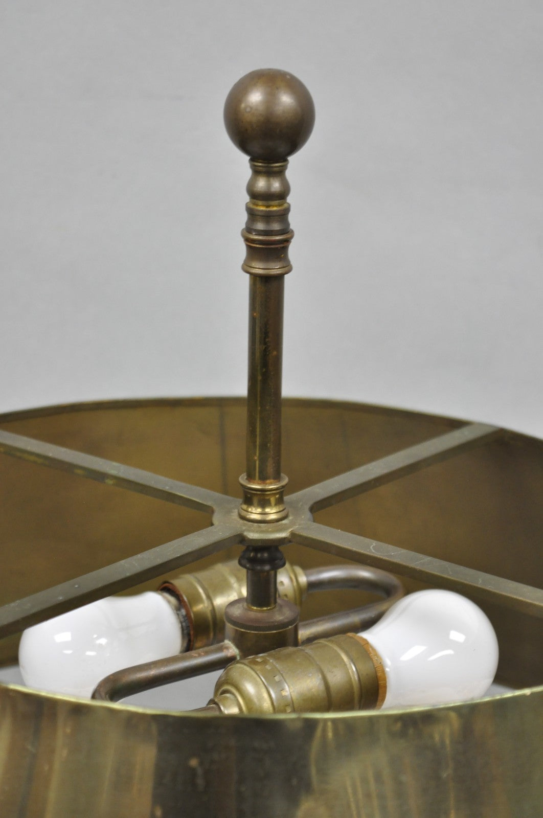Vintage Chapman French Country Brass Tole Metal Bouillotte Desk Table Lamp