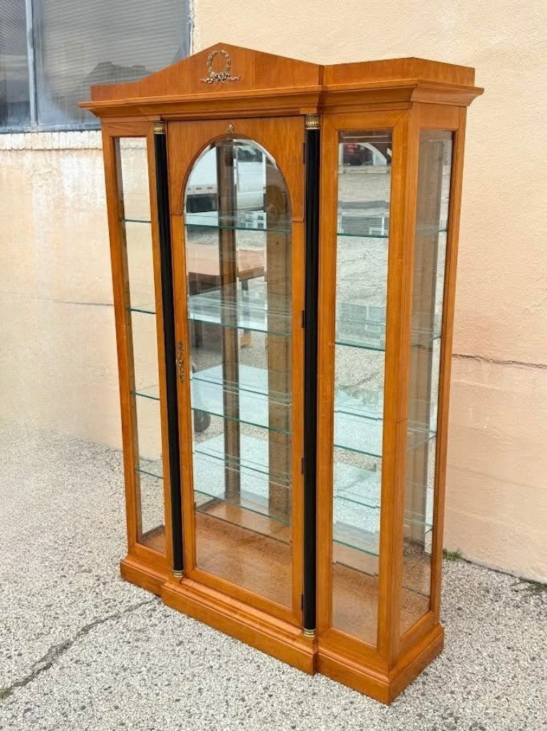 Thomasville Grand Classics Neoclassical Cherry Biedermeier Curio China Cabinet A