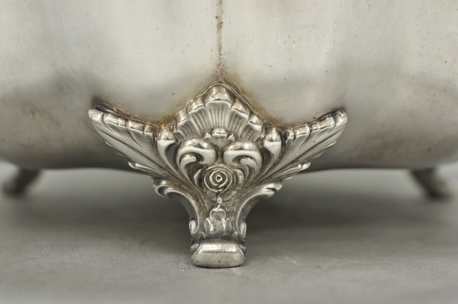 Webster Wilcox 3236C International Silver Plated Scalloped Centerpiece Bowl