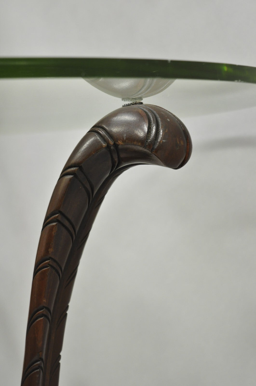 Vintage Grosfeld House Hollywood Regency Carved Mahogany Plume Round Side Table