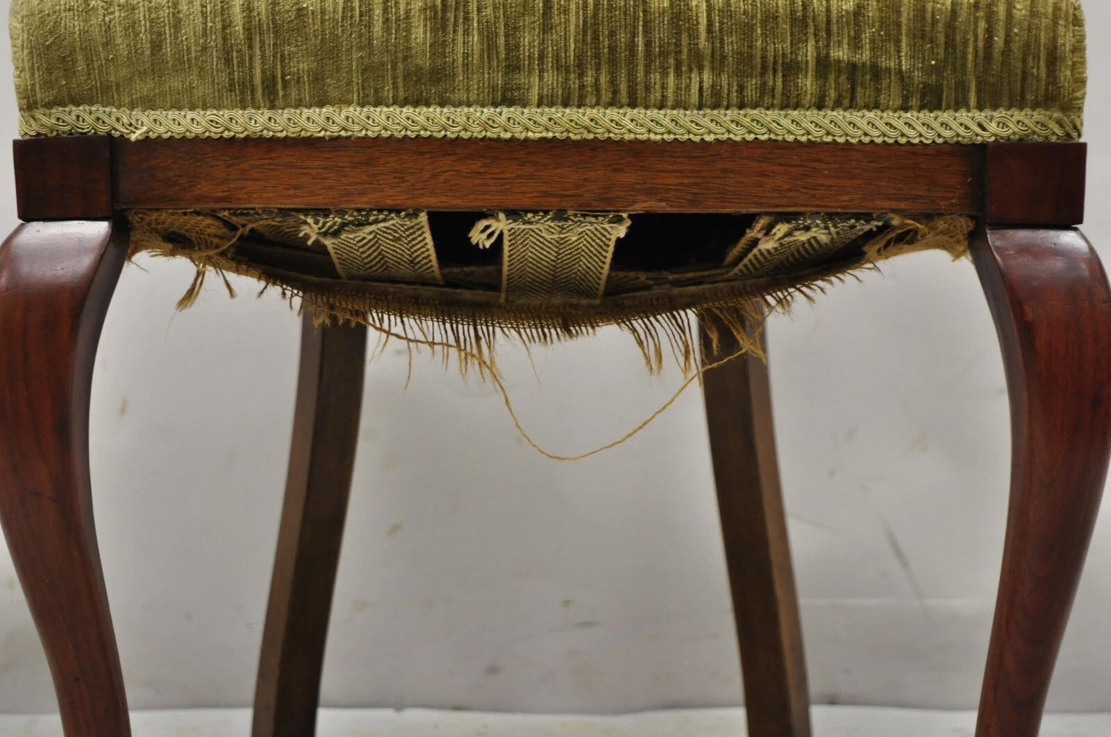 Edwardian Mahogany Sweetheart Back Bellflower Painted Dining Chairs - Set of 4