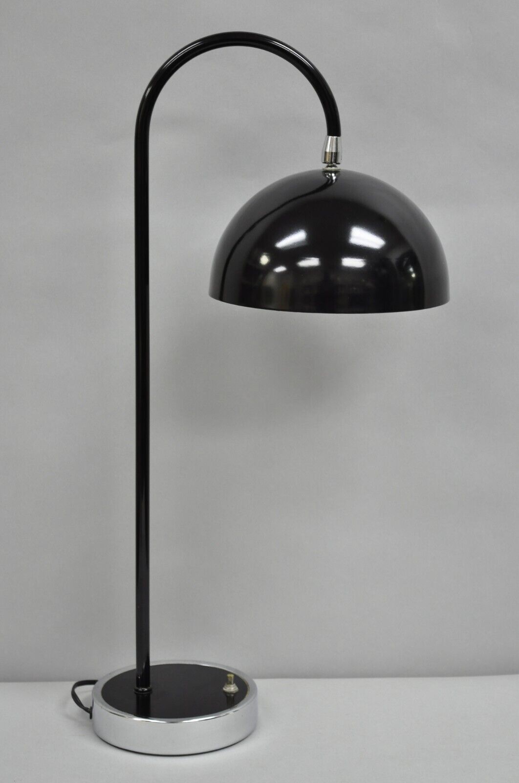 Vintage Mid Century Modern Black Arc Chrome Metal Table Desk Lamp