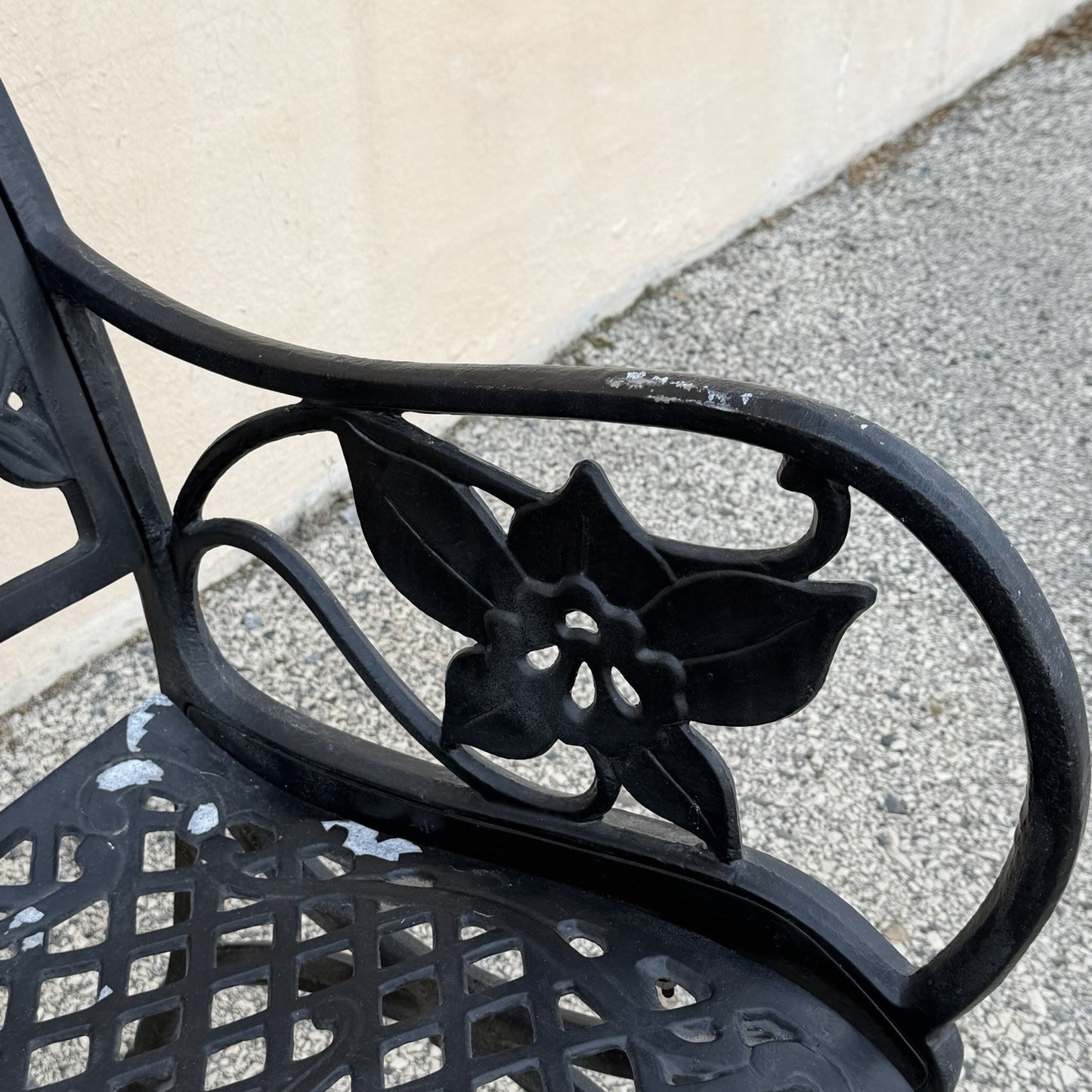 Contemporary Art Nouveau Style Cast Aluminum Garden Patio Garden Bench Loveseat