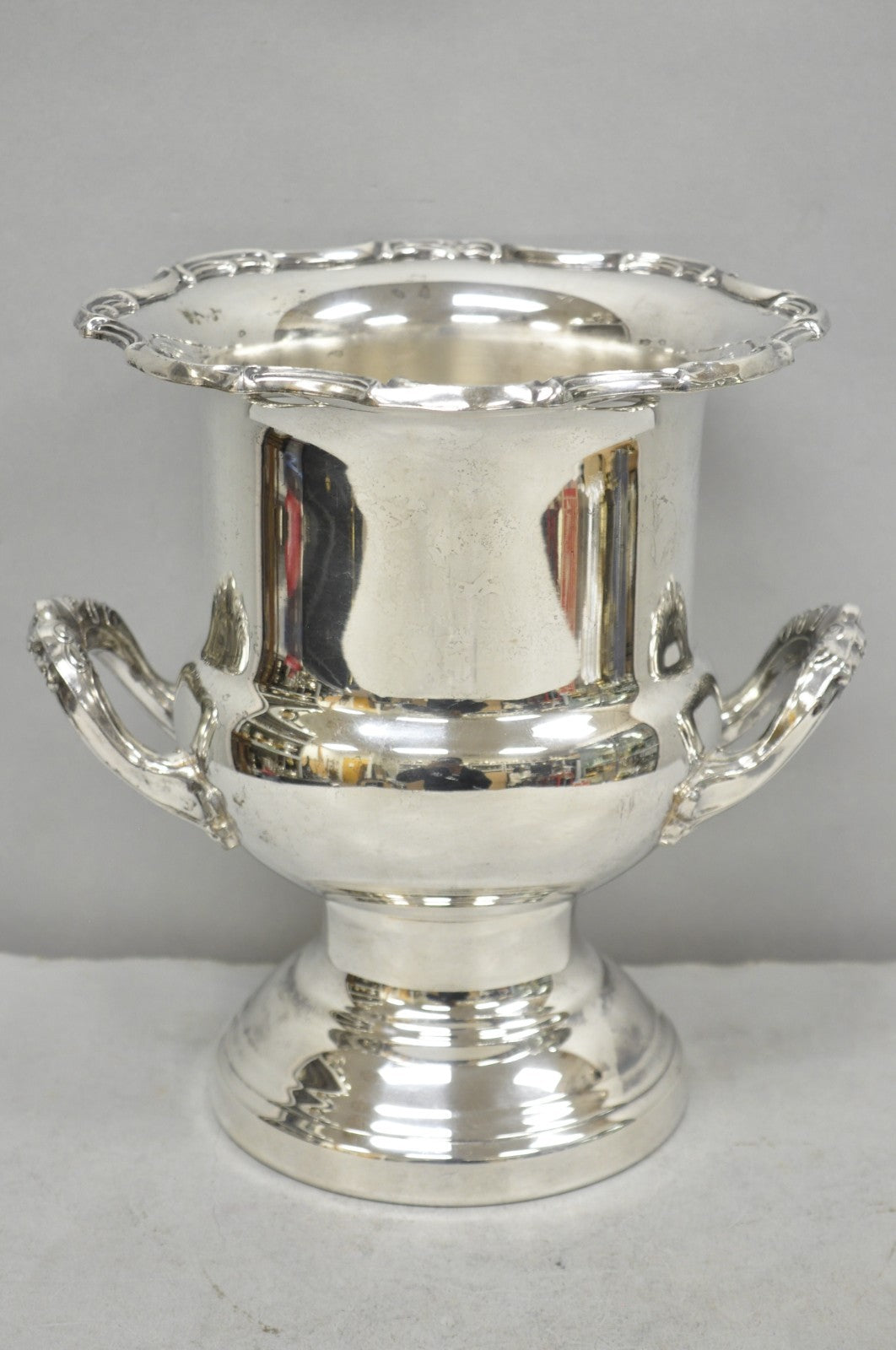 Vintage Leonard Silver Plated Trophy Cup Urn Champagne Chiller Bar Ice Bucket