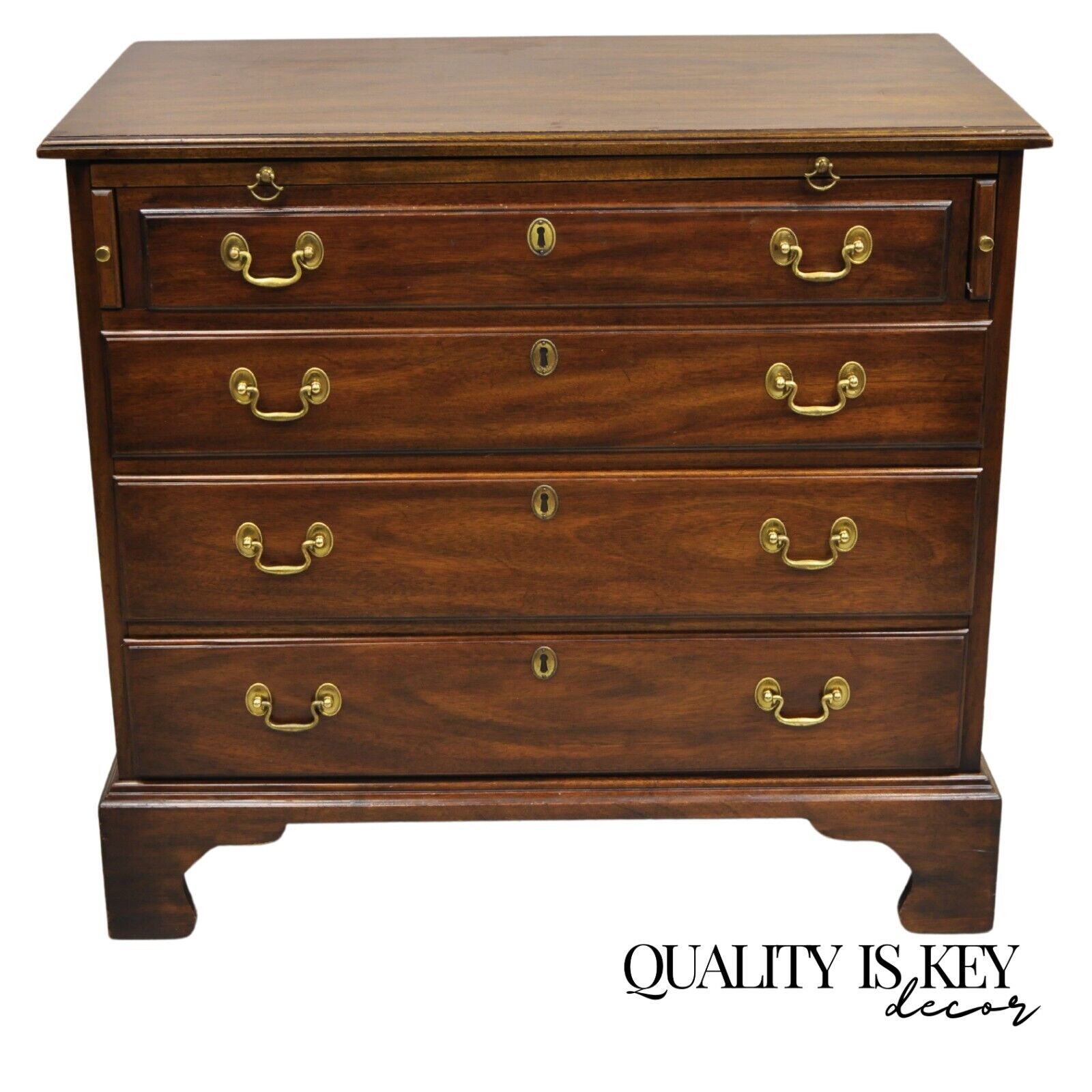 Vintage Henkel Harris Chippendale Style Mahogany 4 Drawer Server Bachelor Chest