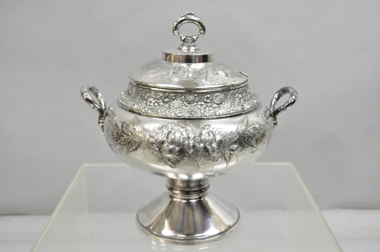 Antique Mead & Robbins Victorian Silver Plated Floral Repousse Fancy Soup Tureen