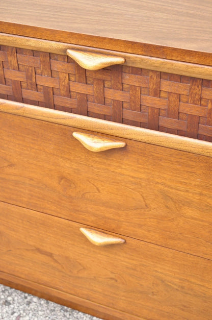 Lane Perception Altavista Mid Century Modern Walnut Laminate Top Dresser Chest
