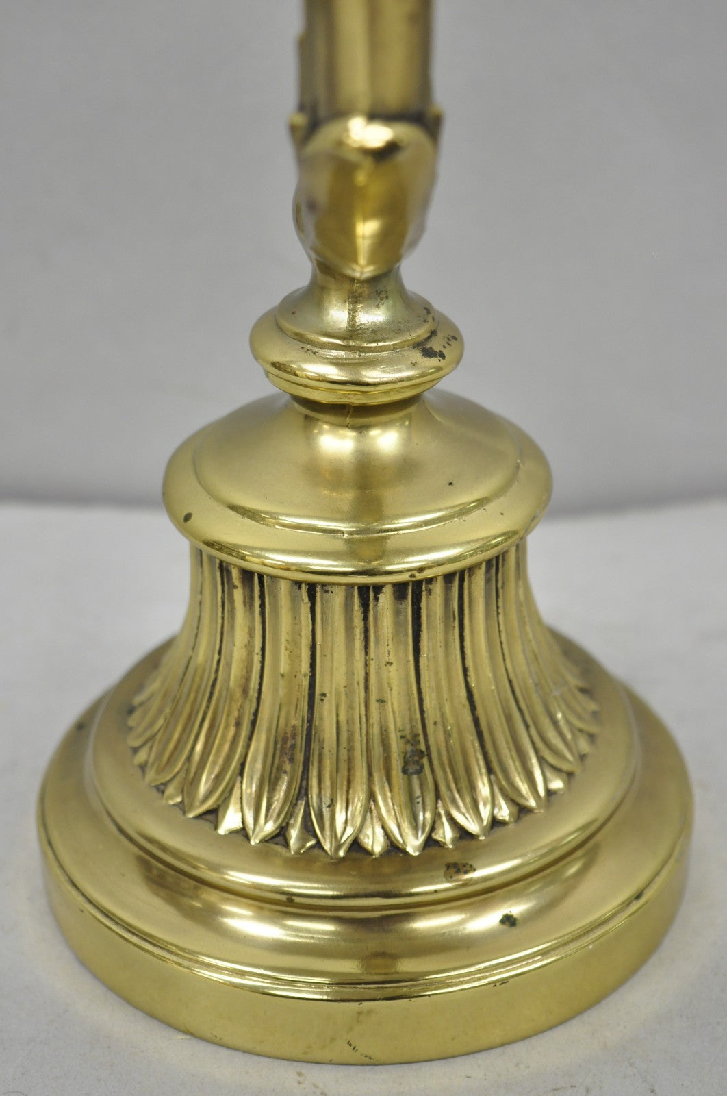 Vintage Victorian Style Brass Acanthus Scrolling Bankers Desk Table Lamp