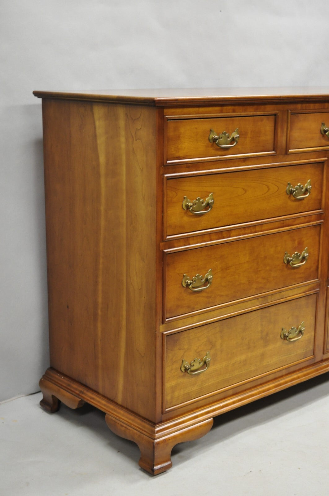Vintage L&JG Stickley Cherry Wood Chippendale Style 9 Drawer Credenza Dresser