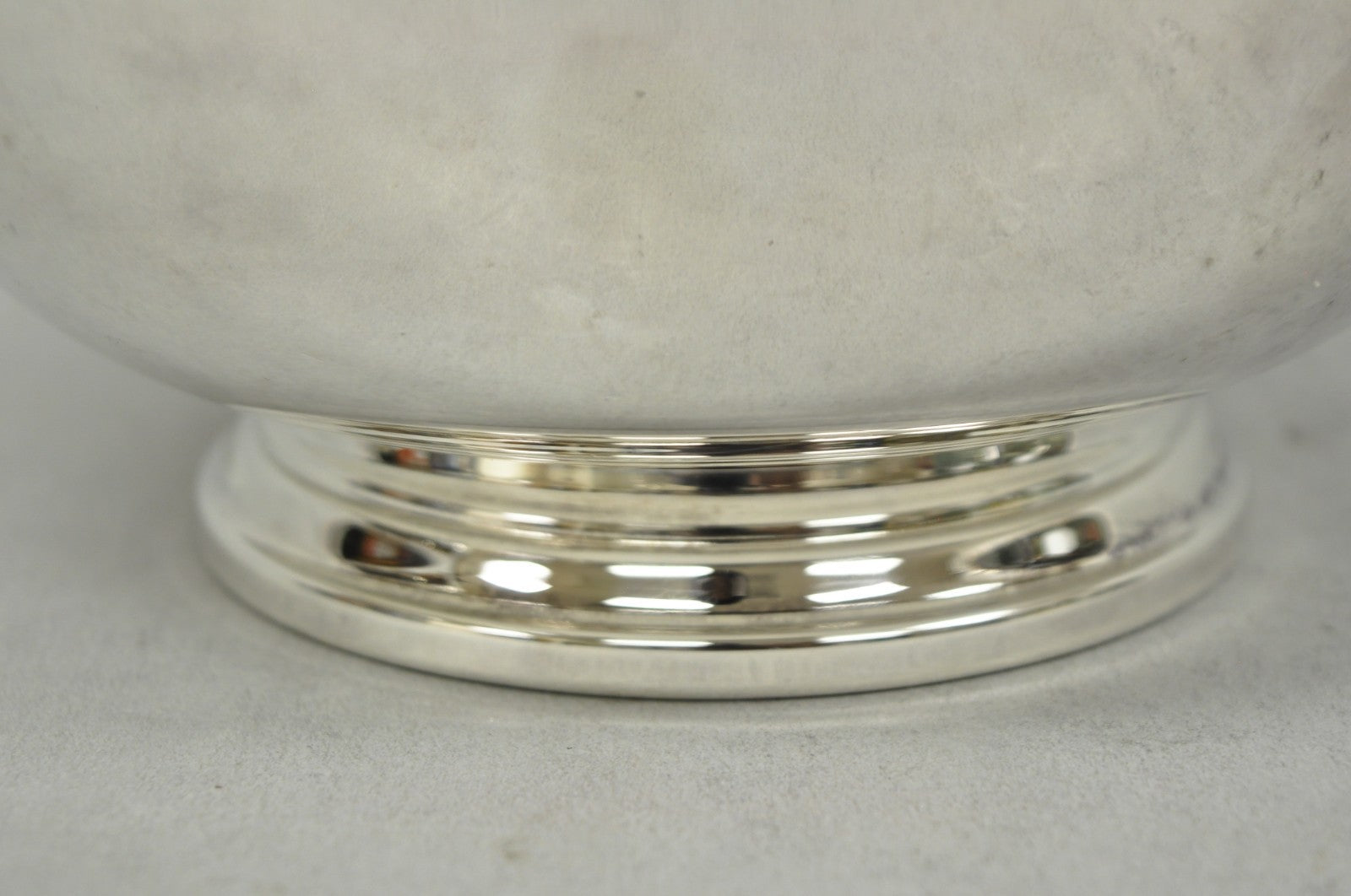 Vintage Mid Century Modern Paul Revere Oneida Silver Plate 8" Round Serving Bowl