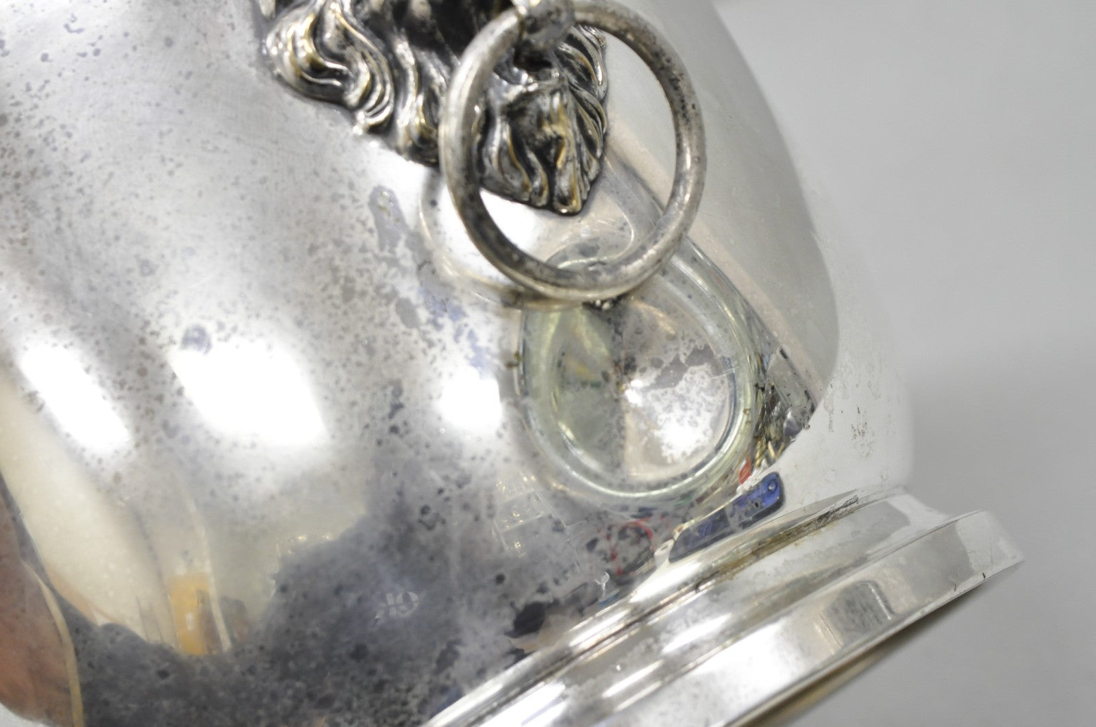 Vintage English Regency Winthrop Silver Plated Lion Handle Covered Ice Bucket