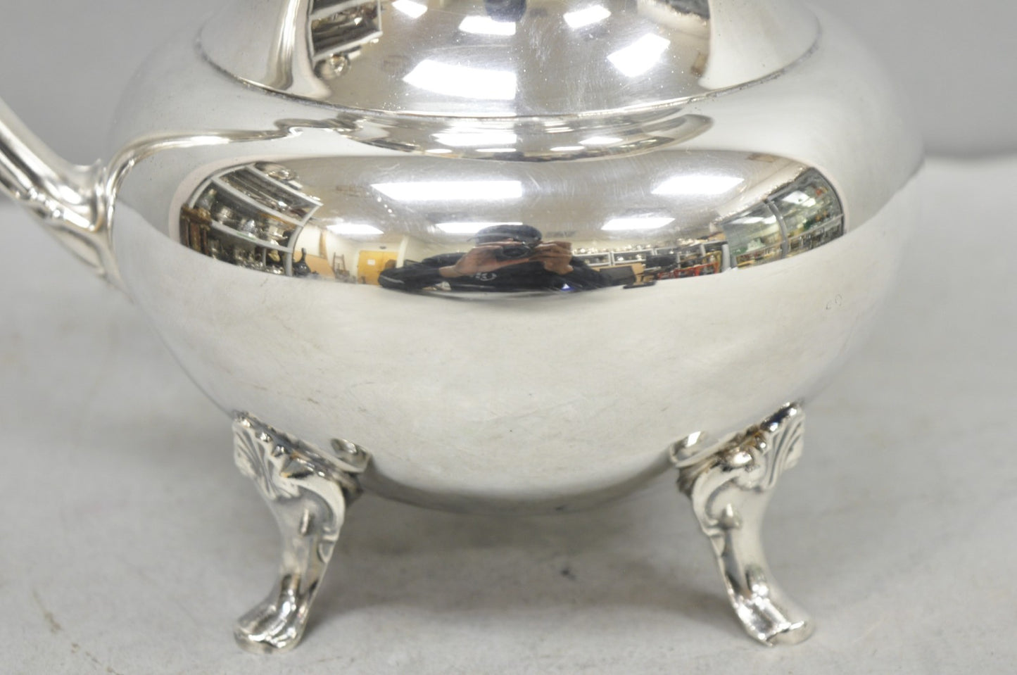 Vintage Oneida Victorian Silver Plated Ice Lip Footed Lemonade Water Pitcher