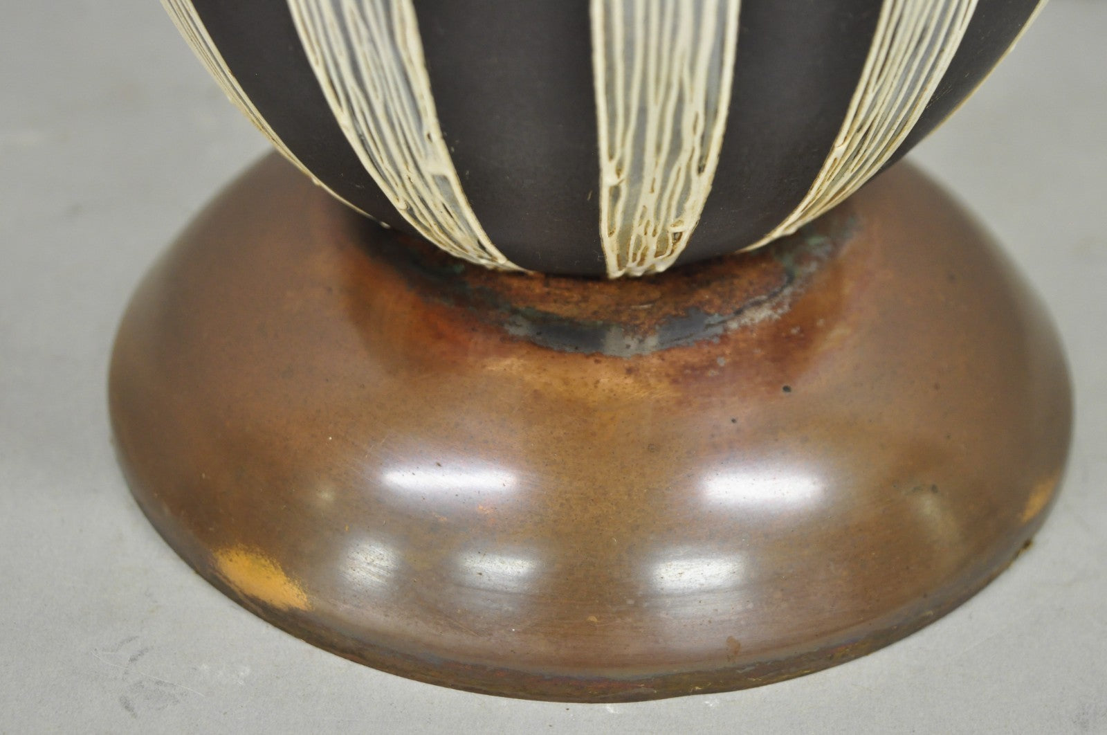 Vintage Tommi Parzinger Style Ceramic Painted "Candles" Brass MCM Table Lamp